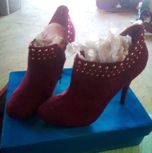 Heels size 9